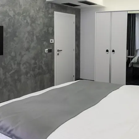 A-dent Luxury & Dental Clinic Apartament Goce Dełczew