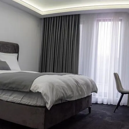 A-dent Luxury & Dental Clinic * Gotse Deltjev