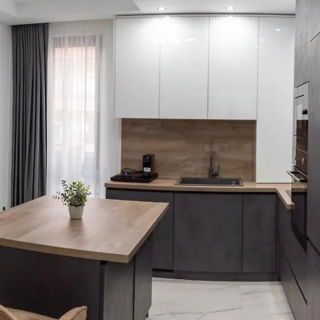 A-dent Luxury & Dental Clinic * Goce Dełczew