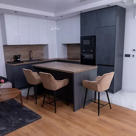 A-dent Luxury & Dental Clinic Apartament