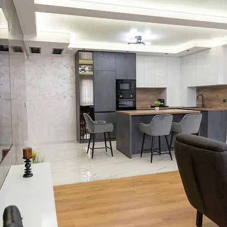 A-dent Luxury & Dental Clinic
