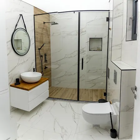 A-dent Luxury & Dental Clinic Gotse Deltjev