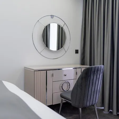A-dent Luxury & Dental Clinic Goce Dełczew